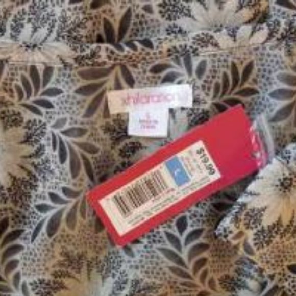 Chiffon button down long blouse NWT - Picture 6 of 6